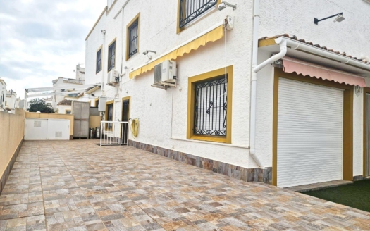 Radhus i Orihuela Costa – EE13079