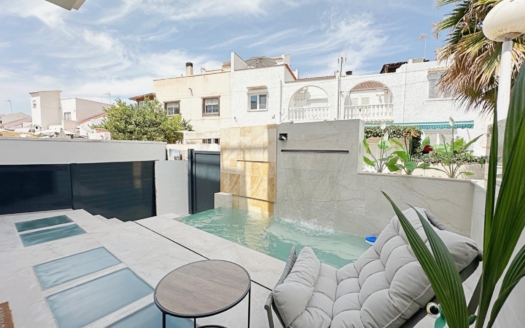 Rekkehus i Torrevieja – EE13529