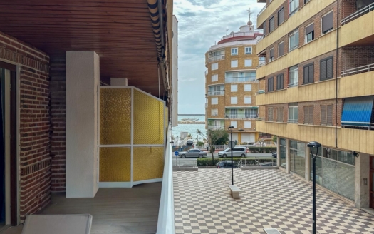Apartment in Torrevieja – EE11820