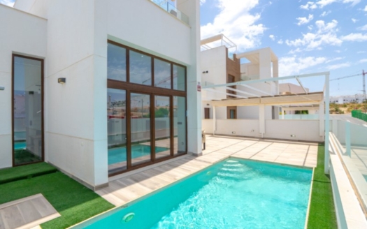 Villa à Torrevieja – EE13031