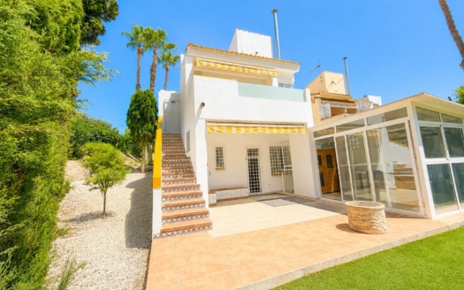 Villa in Villamartin – EE13405