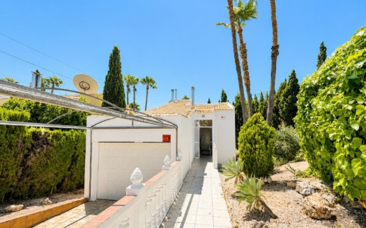 Villa in Villamartin – EE13405