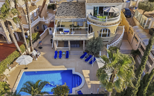 Luxury villa in Gran Alacant, Santa Pola – EE11736