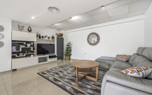 Luxury villa in Gran Alacant, Santa Pola – EE11736