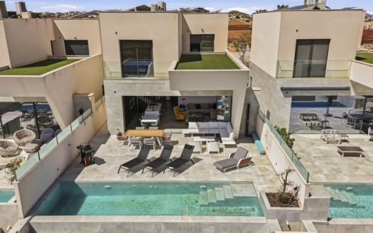 Luxury villa in Ciudad Quesada – EE12320
