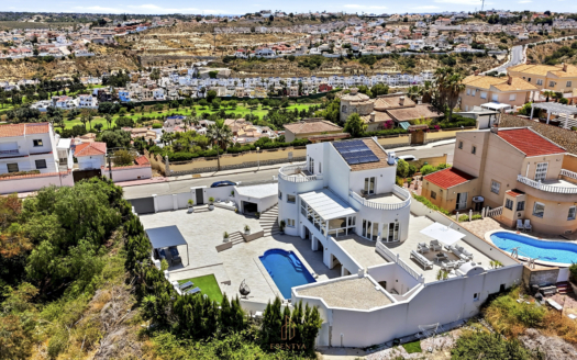Stunning villa with a truly magnificent view – EE13614