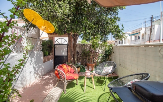 Bungalow i Torrevieja – EE13768
