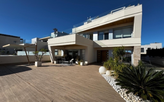 Villa in Orihuela Costa – EE13619