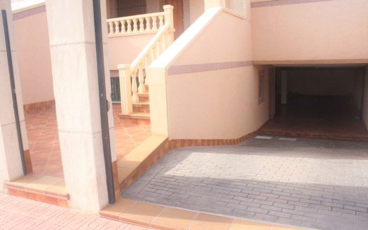 Casa adosada en Los Altos – EE9042