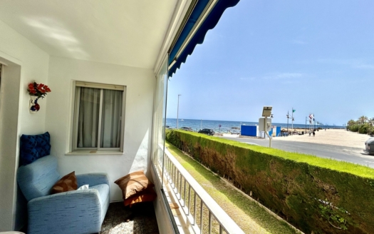 Apartamento en Punta Prima – EE13172