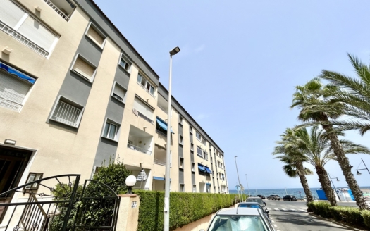 Apartamento en Punta Prima – EE13172