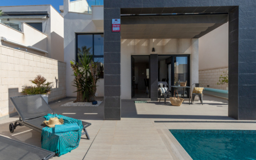 Villa in Ciudad Quesada – EE12386