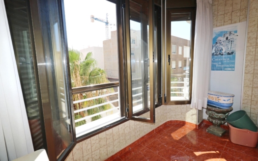 Appartement à Torrevieja – EE13749