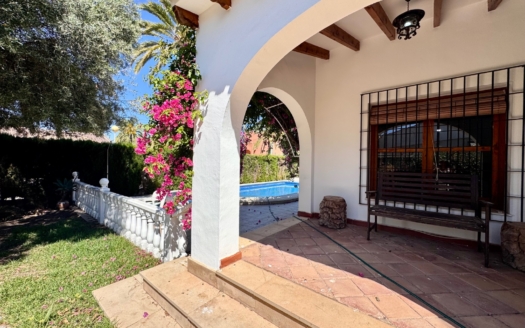 Villa in Cabo Roig, Orihuela Costa – EE12434