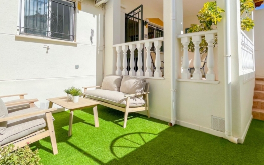 Town House in Orihuela Costa – EE13774