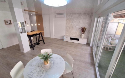 Apartment in Torrevieja – EE13900