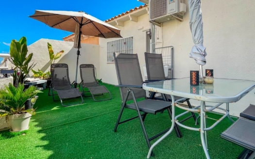 Town House in Orihuela Costa – EE13983