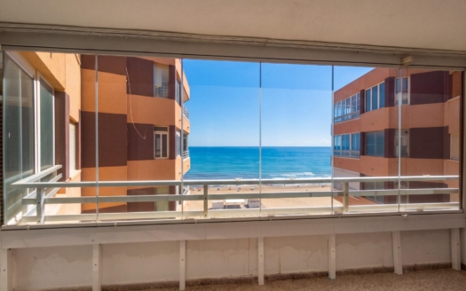 Apartment in Torrevieja – EE13955
