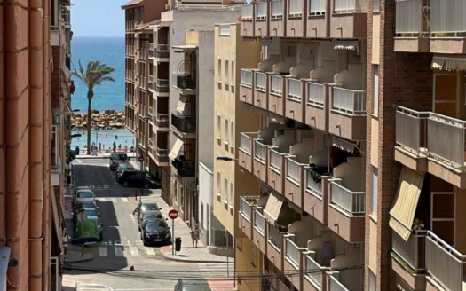 Wohnung in Torrevieja – EE11850