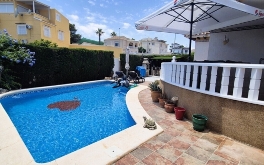 Villa in Orihuela Costa – EE13754