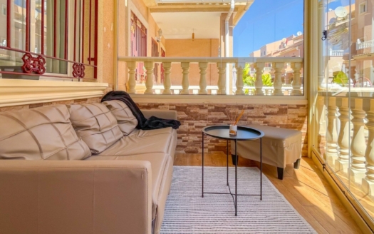 Casa adosada en Orihuela Costa – EE13100
