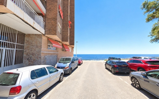 Lägenhet i Torrevieja – EE13909