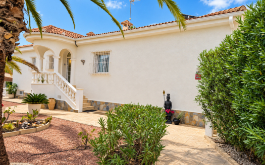 Villa à Ciudad Quesada – EE13894