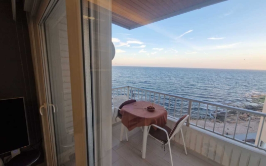 Apartamento en Torrevieja – EE8796