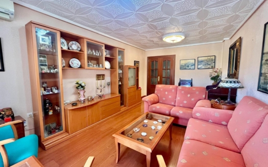 Apartamento en Torrevieja – EE12979