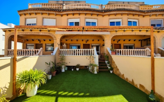 Stadthaus in Guardamar del Segura – EE12371