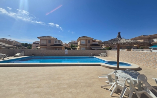 Villa in Torrevieja – EE13921