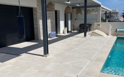 Villa in Los Balcones – EE11255