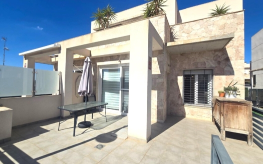 Duplex i Torrevieja – EE13905