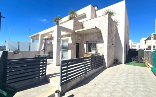 Duplex i Torrevieja – EE13905