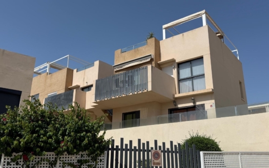 Bungalow w Orihuela Costa – EE13936