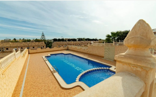Chalet en Los Balcones – EE11252