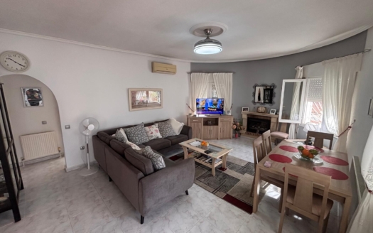 Villa à Ciudad Quesada – EE13934