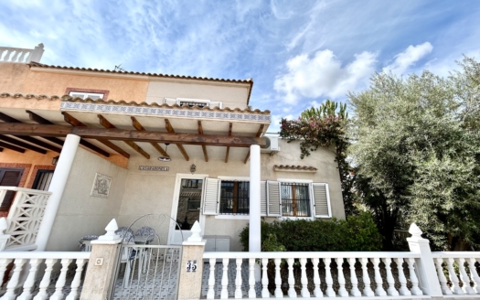 Town House in Playa Flamenca – EE13913