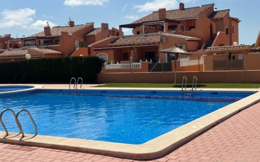 Appartement à Torrevieja – EE12030