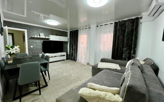 Apartamento en Torrevieja – EE8746