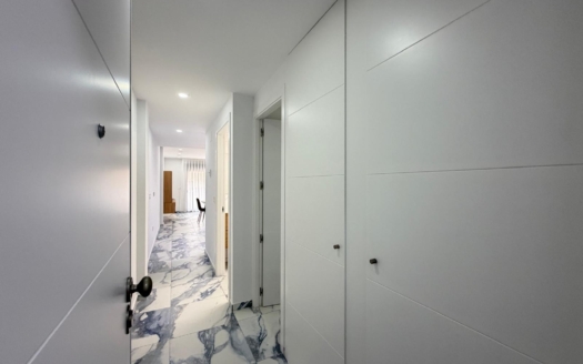 Wohnung in Torrevieja – EE13993
