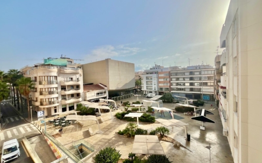 Leilighet i Torrevieja – EE13660