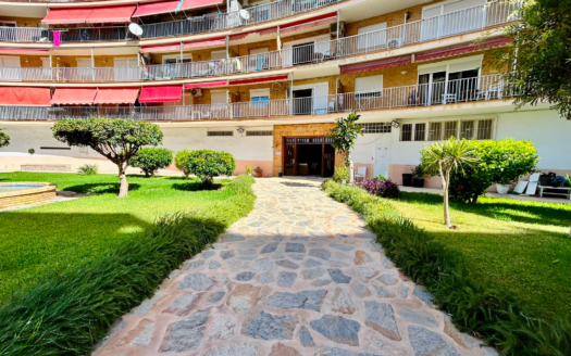 Apartment in Torrevieja – EE13743