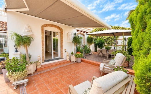 Villa in Orihuela Costa – EE13885
