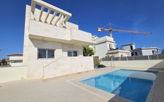 Villa i La Zenia – EE10655
