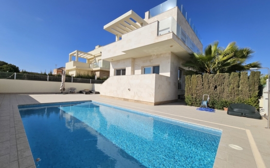 Villa i La Zenia – EE10655