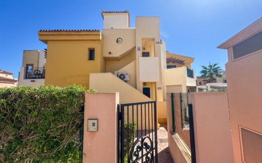 Bungalow w Orihuela Costa – EE13969