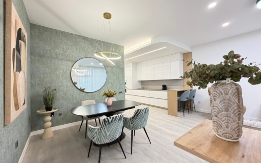 Apartment in Torrevieja – EE13931