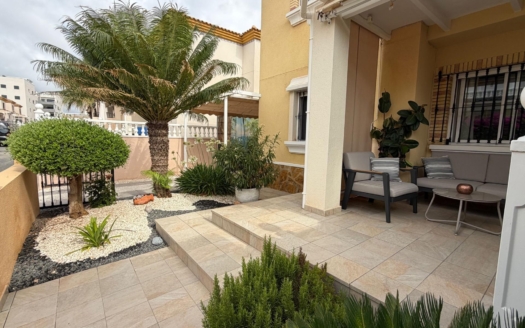 Bungalow in Orihuela Costa – EE13880