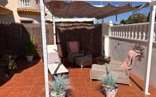 Villa à Guardamar del Segura – EE13938